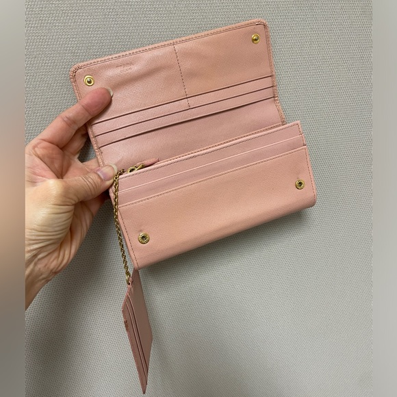Authentic Prada Saffiano wallet - Picture 4 of 10